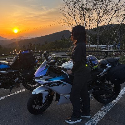 moko_goo's profile picture. 保護猫2匹 x YZF-R3(2025)
IT系のエンジニアしてる大学院生🐢