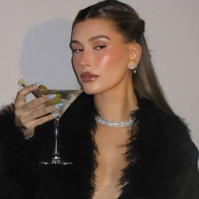 yukorhod's profile picture. i don't feel competitive with people I’m not inspired by