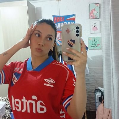 EvePineda22's profile picture. 💙🤍❤️
#183405 🇷🇺

#ElClubGigante