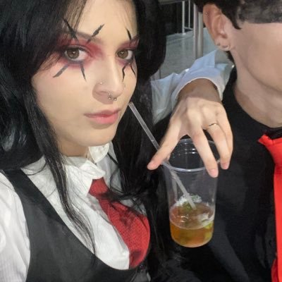 blurryfxcz's profile picture. i introduce the selfish machine