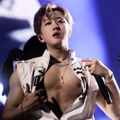 CabraMc's profile picture. 𝑰 𝒅𝒐 𝒃𝒆𝒍𝒊𝒆𝒗𝒆 𝒊𝒏 𝒚𝒐𝒖𝒓 𝒈𝒂𝒍𝒂𝒙𝒚 ◢ ◤ •fɑn ɑccount•she/her•