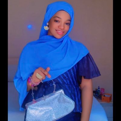 Bi1g1sDiallo's profile picture. Maman repose toi en paix 🙏🤲