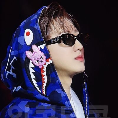 itzz_mikis's profile picture. ╰─► depresiva escuchando youtiful :p ✧
skz  || OT8 💗