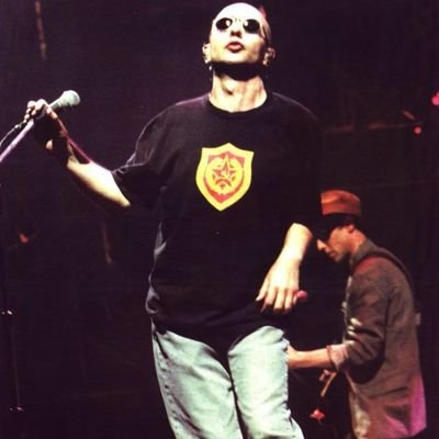 garrdeliando25's profile picture. mi mente se cuelga en el rock sudaka                                  

river y los redondos