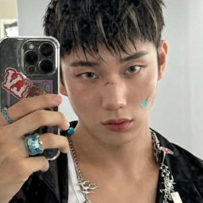 oopskitakki's profile picture. ⓘ for p1h ✩ #인탁