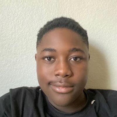 goofballbeing's profile picture. It is headless Month!