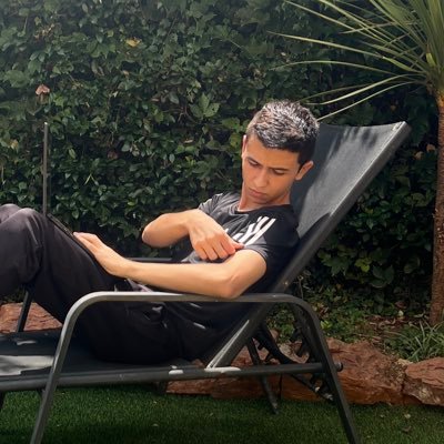 ivelinivnv's profile picture. 18 / founder of https://t.co/mUM1RfvitE