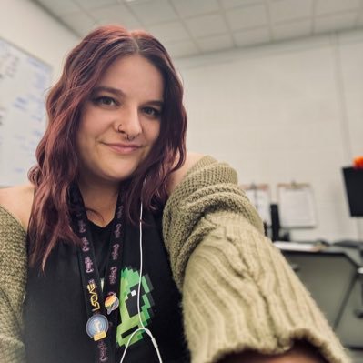 em___uhlee's profile picture. certified yapper. cannabis professional. 🍃