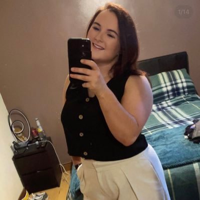 ClareeMolloy's profile picture. Usually talking rugby nonsense ☘️🇮🇪