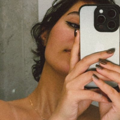 Miraa_SSS's profile picture. 🍊 دختری از  یه گوشه‌ی خاورمیانه تو جزیره‌ای در غرب اروپا