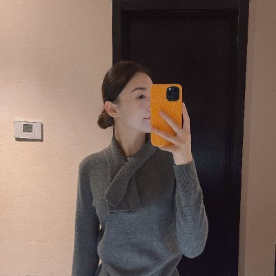 yu_un_q's profile picture. Freedom and single life❤️ I love my mom ❤️