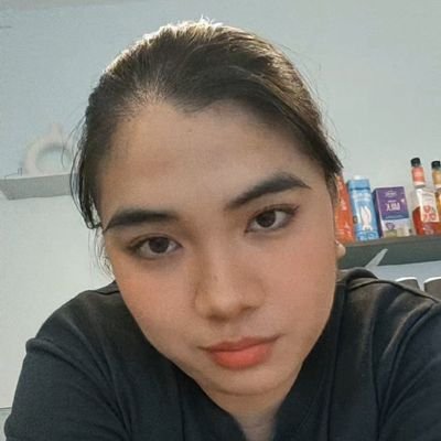 charryannNativ1's profile picture. Center everything to God and the rest will follow 😇❤️