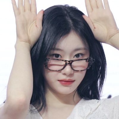 chaeryeongsLOG's profile picture. dial: 1-800-LCR-lover-zone 💟 account dedicated to ITZY’s main dancer, vocalist and rapper, our ace #CHAERYEONG #채령