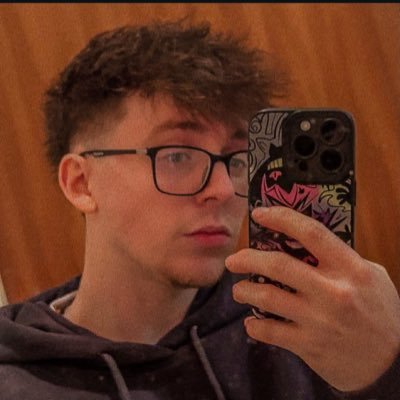 Istura_x11's profile picture. #LUFC