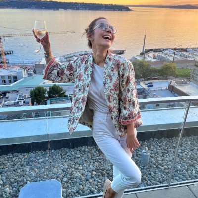 Random_galactic's profile picture. If you value a girl, she can become your queen