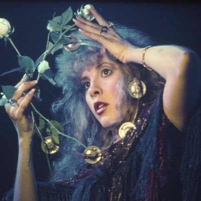 kpopulism2021's profile picture. Midwest(ish) princess, little vagabond, blessed and highly favored, young and very misguided ♐️