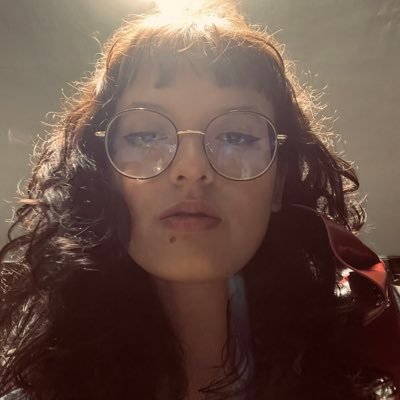 itshellgirl's profile picture. pode me stalkear rapariga, minha vida é aberta igual as beiras do teu priquito 💋