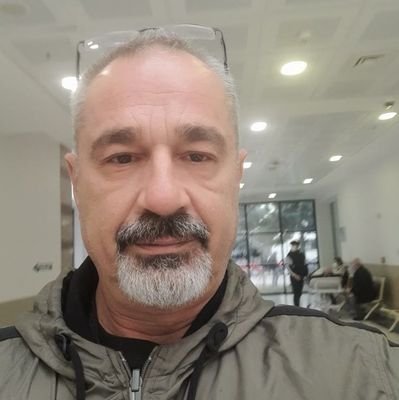 LeeMinholeecc's profile picture. “Dream big, work hard, stay humble.”