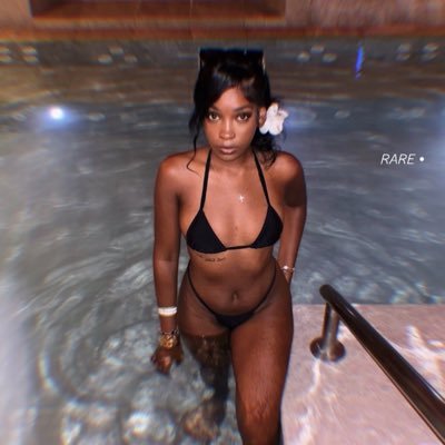 loverliesworld's profile picture. 25 years old fyi. Just a petite ebony island girl who just likes being tributed. I am non-nude so do not ask :) Reposting my stuff= ❤️ Fav Tributer @OldManTribs