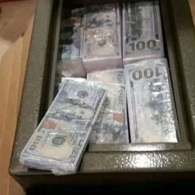 alexjamest5h7's profile picture. 