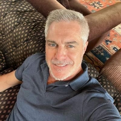 lcarlos91811805's profile picture. “Work in silence, let success make the noise.”