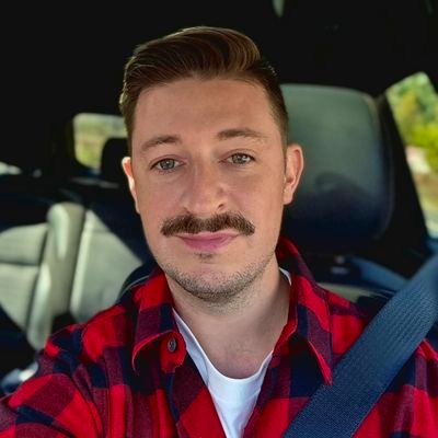 DLee075's profile picture. Co-host @FutureSickos