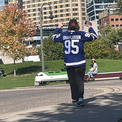 calebh92's profile picture. Sim Racing commentator for @FTF_Racing // DM for availability!