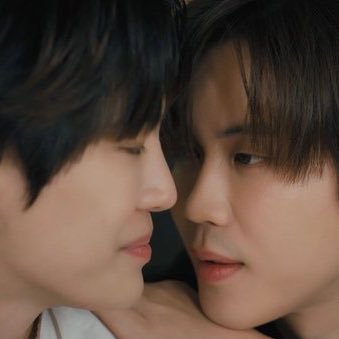 flowervids's profile picture. ⊹⠀୨♡୧ 「bounprem ₊ ⊹ firstkhao」🛐💜 my religion!