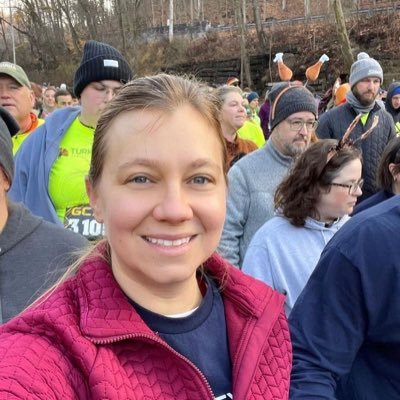 AnnaBenjam78470's profile picture.