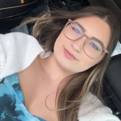 amberrwalling's profile picture. 