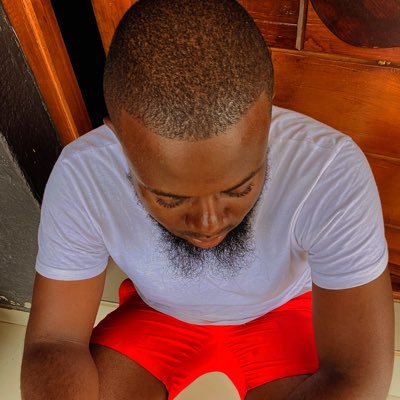 khutso_2's profile picture. Book smart and street smart! Prodigy|| Graduate ⚖️