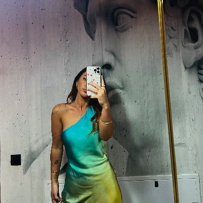 dograshvililika's profile picture. ️