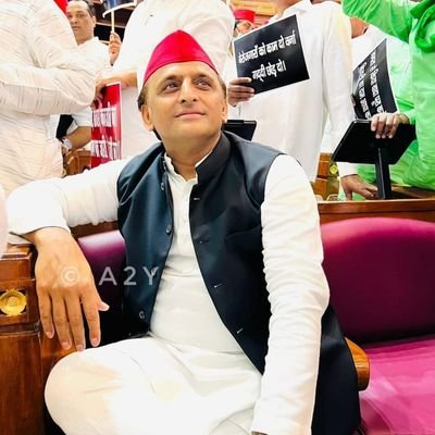 YadavSidhanshu's profile picture. Socialist