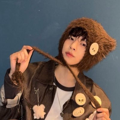 bonobonoyaahk's profile picture. jogando mario bros e as vezes ouvindo justin bieber ?