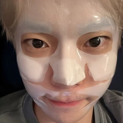 yasssez's profile picture. 김도영 박징영