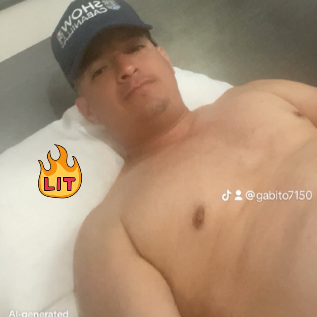 AlexGalarzag's profile picture. I'm here to get friends (subscribers) on my blue page🩵