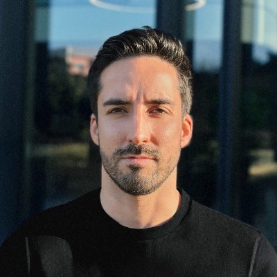 iamdlm's profile picture. Text diary on building businesses and staying healthy.