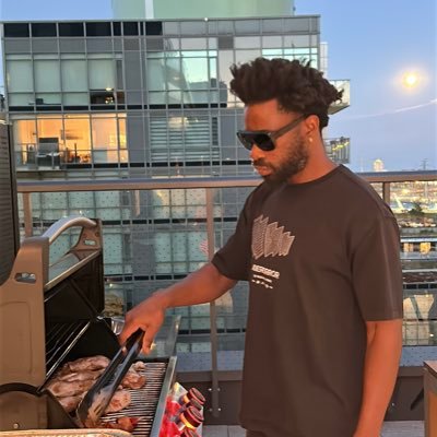 baddylakeside's profile picture. #jollofkingto #nairarecordsent