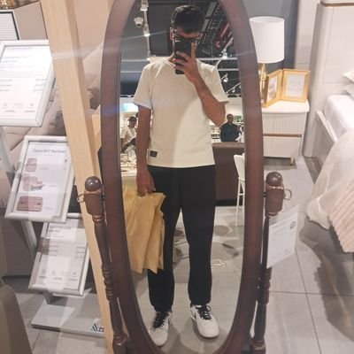 Rounakkkkkkkkk's profile picture.