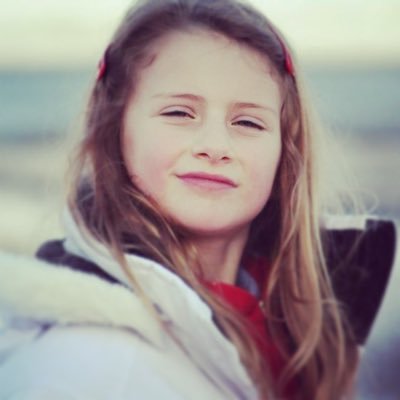 Lynasyoursy0's profile picture. I am a person who loves life and is full of passion. Whether it is the early morning with sunrise or the night with stars, I like to greet every day with a posi