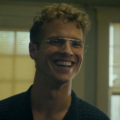 avrilsour's profile picture. 