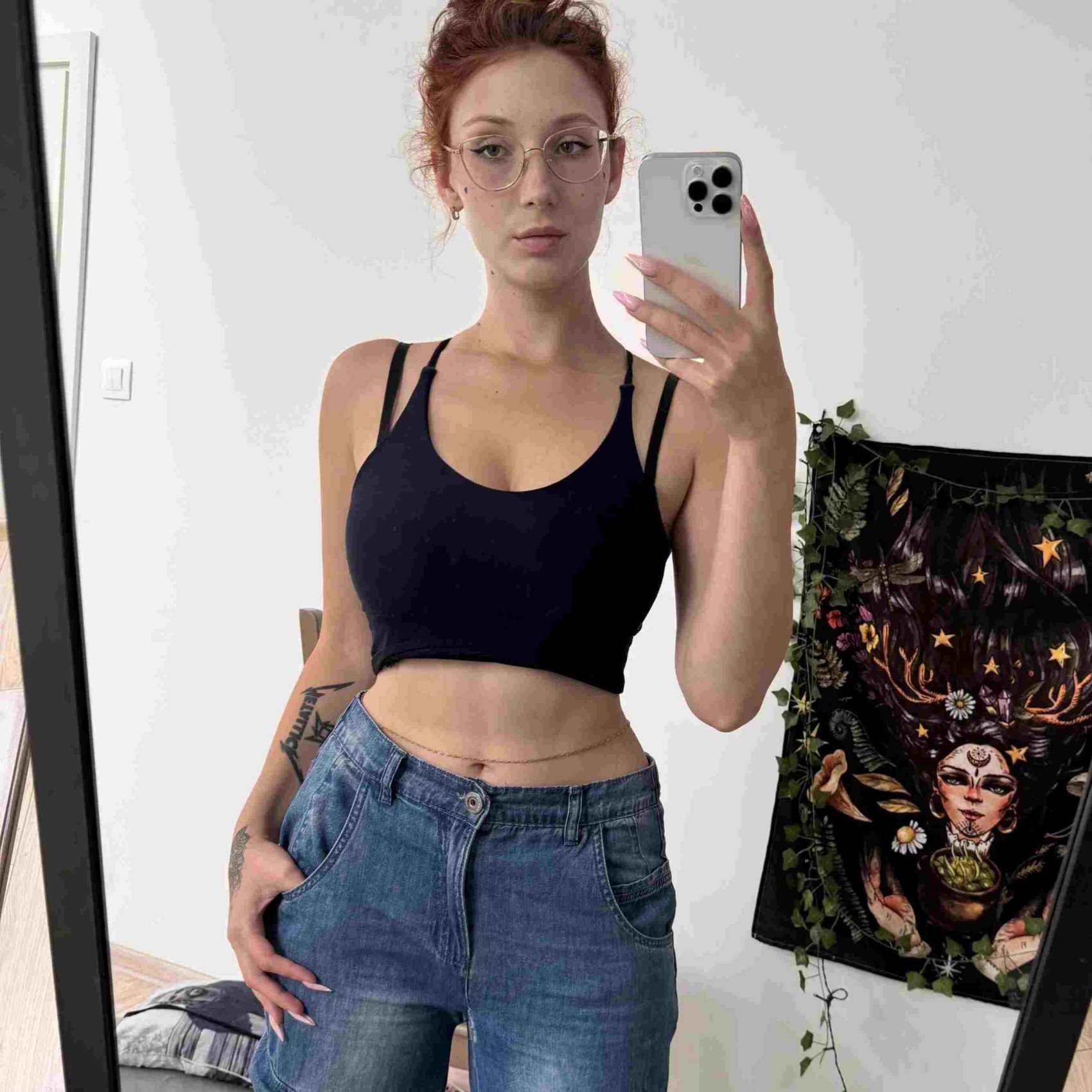 rungameET's profile picture. Main: @apple_annas | Lurkіng hеrе - іf I сhесk yoᴜ оut, mesѕаge main, I аctᴜally reply maіn іѕ where I'm аctіvе