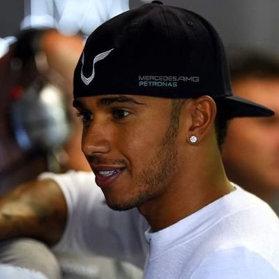 THELegendaryLH's profile picture. LH44 @LewisHamilton