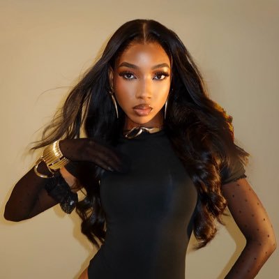 Faveszn__'s profile picture. GOD IS GOOD✨
