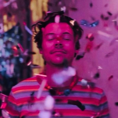 Swanstyless's profile picture. 