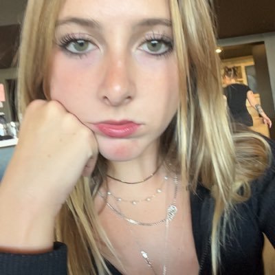drtyblondefoid's profile picture. eccentric and disturbed girl. help me find my 5k friends from my old acc😭🩷*$20 dm fee*