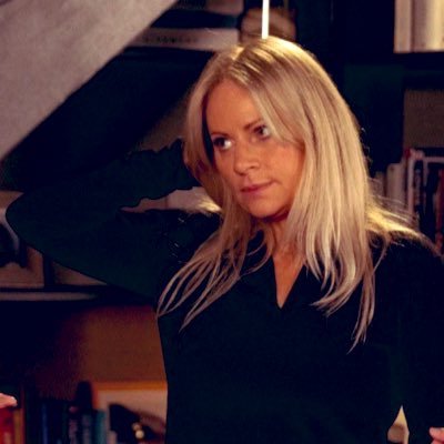 upsydaiseee's profile picture. ~makes sense in my head~