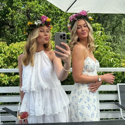Mermaid92023's profile picture. I am sincere, curious, conservative, love dogs, love nature, 🚫 investment, 🚫 porn, please respect