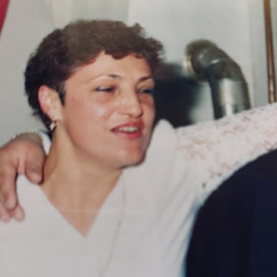 Pet871054294864's profile picture. Stara neudana usedjelica,koju nitko nije htio,ni nece.Zbog toga mi se srce slama😅🤣🇭🇷🇭🇷Ima li neki dragovoljac da me oženi?  Da ne umrem,nevina🤣