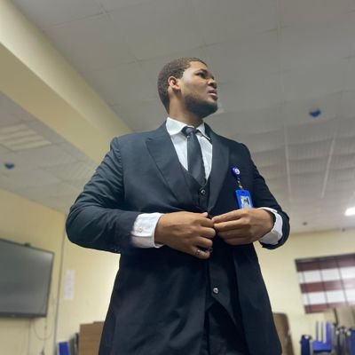 _Rex_gabriel's profile picture. I'm that light-skin ugly fat dude
||photographer 📸||
||software engineer||